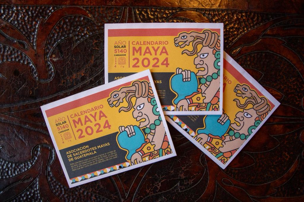 Ejemplar de calendario Maya 2024