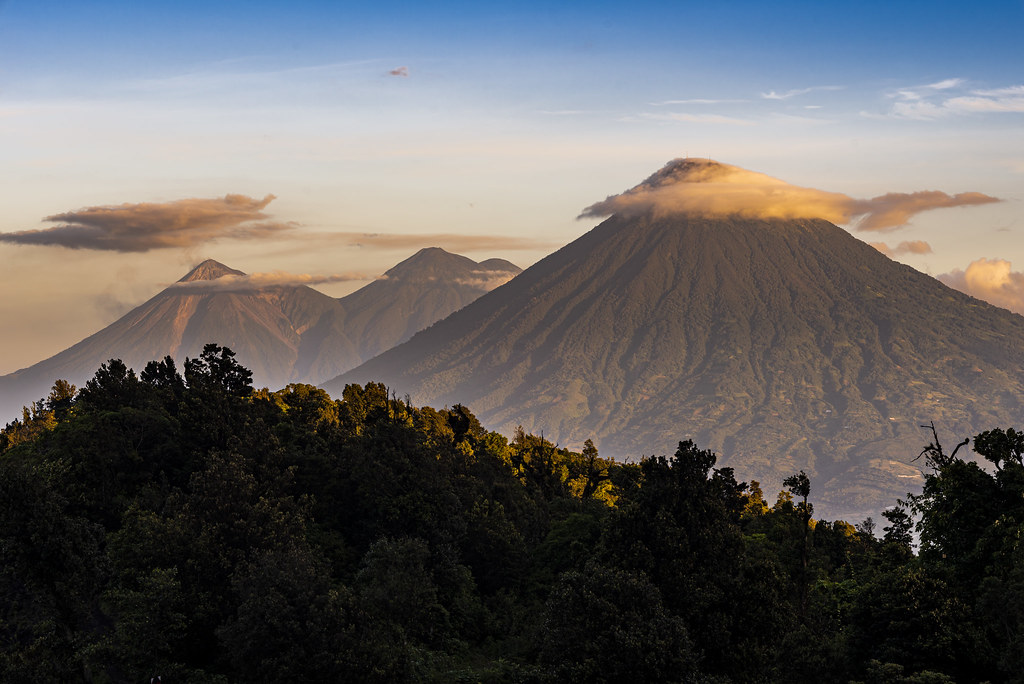 VARIOS VOLCANES