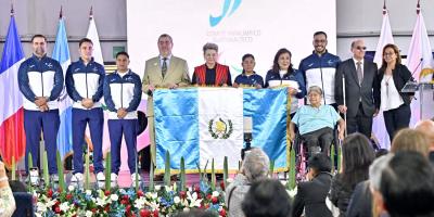 Presidente Bernardo Arévalo y Lucrecia de Peinado 