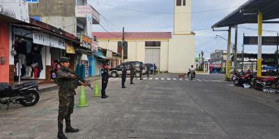 Ejército de Guatemala realiza operaciones que fortalecen la seguridad en Colomba Costa Cuca.