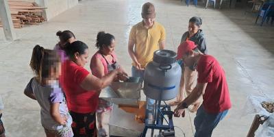 Mujeres de El Chal producen primer lote de harina de yuca y camote