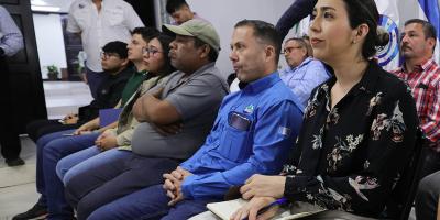 Técnicos aprenden detección temprana del hongo Foc R4T