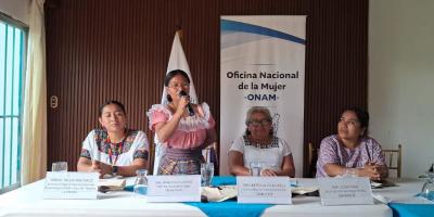 Mintrab capacita a mujeres en comunidades de Petén y Jalapa