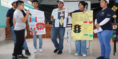 Jóvenes Servidores Cívicos enseñan seguridad vial a niños de El Progreso