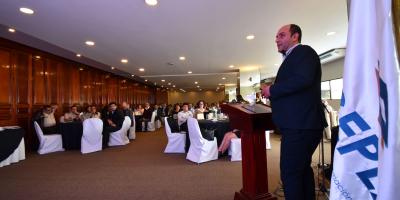 El equipo de SEGEPLAN brinda asesoría técnica a la red de planificadores de Guatemala.