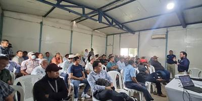 Productores de la costa sur aprenden a formalizar sus negocios