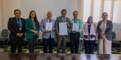 Fomento de las Artes entrega al IGSS la música reconstruida de una composición de hace más de 70 años