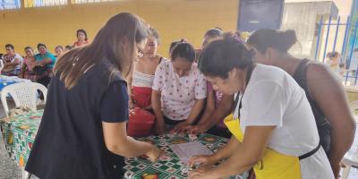 Familias de San Miguel Panán fortalecen conocimientos de alimentación saludable