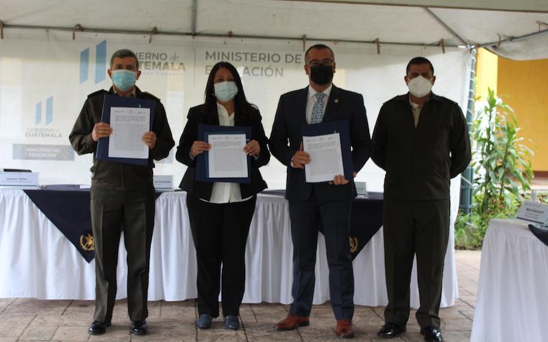 Ejército de Guatemala remozará cinco establecimientos educativos del Centro Histórico de la capital