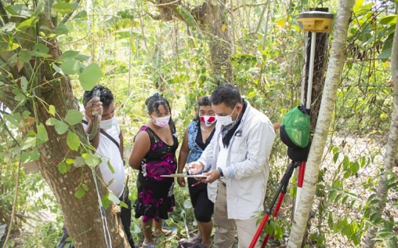 Medición de lotes proceso para entrega de certeza jurídica