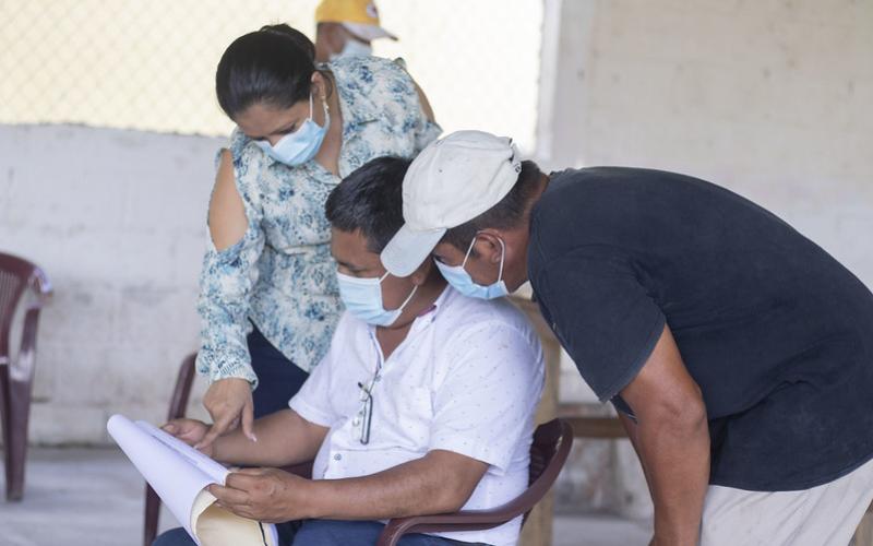 FONTIERRAS socializa información con comunitarios de El Zapote