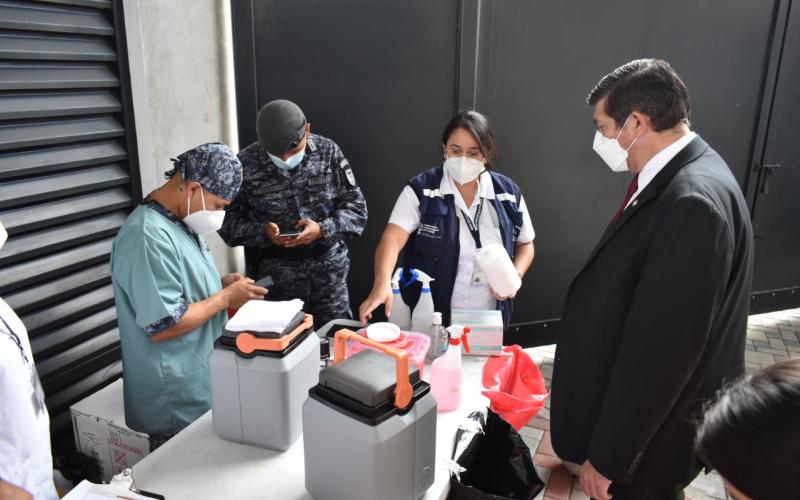 Centro de Recepción de Retornados puesto de Vacunación 
