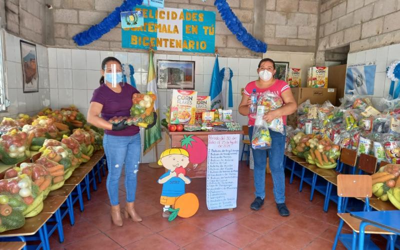 El programa Hogares Comunitarios inició con la entrega de alimentos a los niños y niñas beneficiarios.