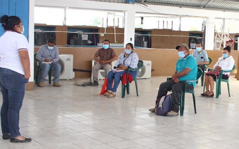 Socialización de información a beneficiarios del Caserío Laguna Ixcoch