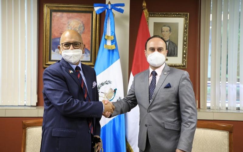 Pedro Brolo recibe a embajador de Indonesia.
