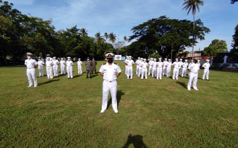 18 guatemaltecos culminan el curso de grumete para servir a la patria