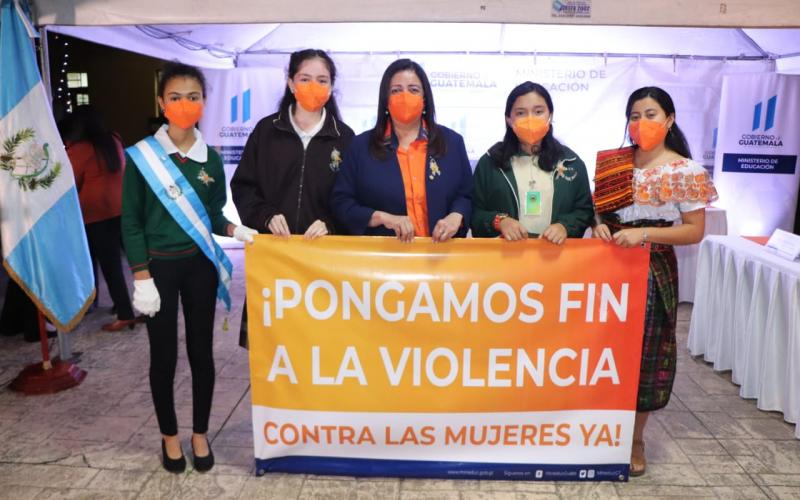 Ministra Claudia Ruíz participa en conmemoración del Día Internacional de la no violencia contra la Mujer 
