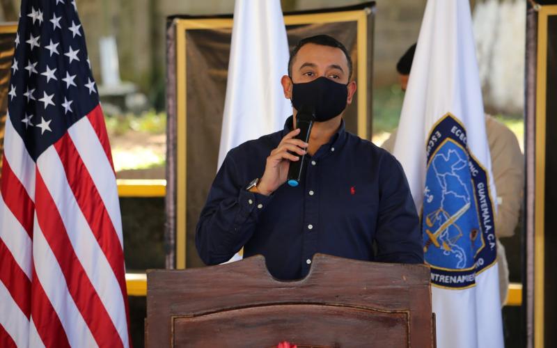Agentes K-9 culminan sus años de servicio 