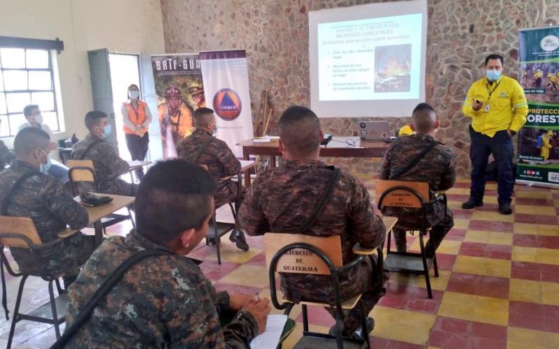 Soldados de la Segunda Brigada de Infantería iniciaron el curso de Bombero Forestal