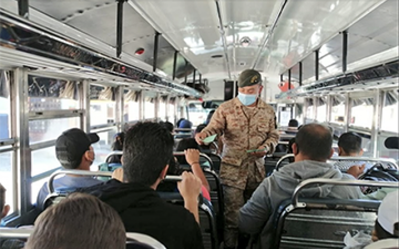 Reservistas Militares concientizan a la población