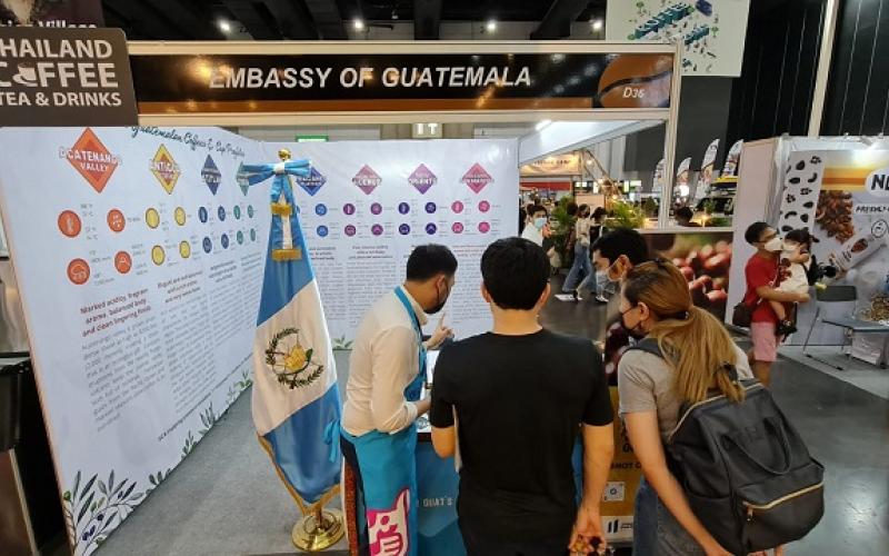 Embajada de Guatemala participa en feria de café en Tailandia