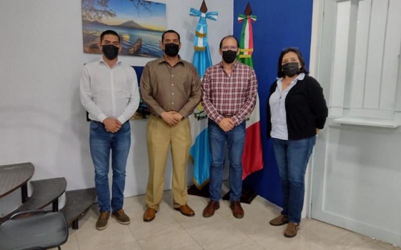 Consulados de Guatemala, El Salvador y Honduras en Acayucan, México, abordan temas en favor de migrantes centroamericanos