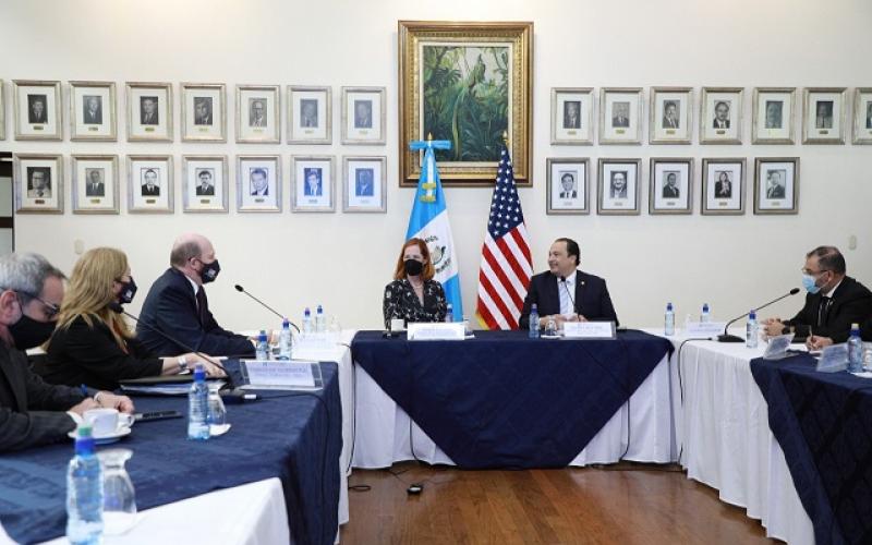 Canciller Mario Búcaro y subsecretaria Heide Fulton abordan temas de combate al crimen organizado transnacional