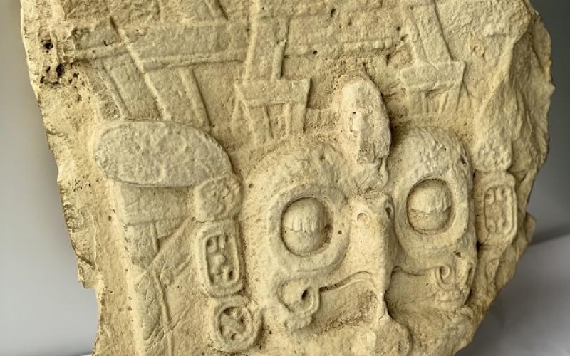 Retorno de pieza arqueológica de Piedras Negras, Petén 