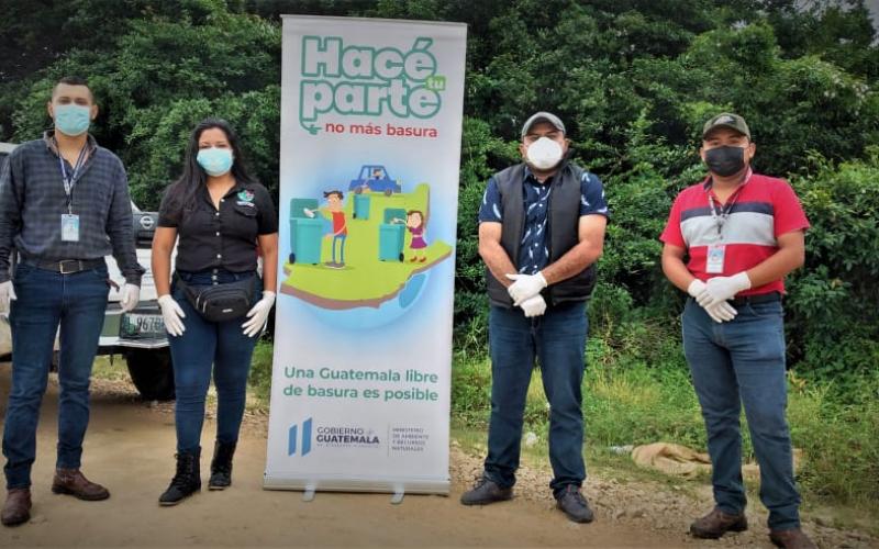Eliminan basureros ilegales en Sayaxché, Petén