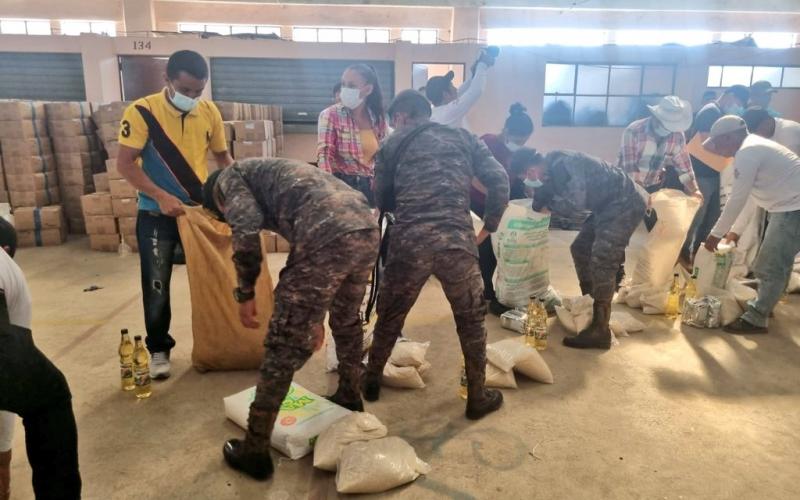 Tercera Brigada de Infantería apoyó entrega de víveres a población vulnerable de Moyuta, Jutiapa