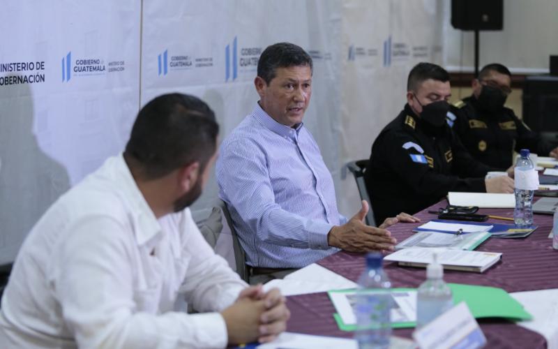 Autoridades de Gobernación priorizan acciones de seguridad en Villa Nueva
