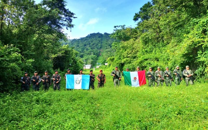 Ejército de Guatemala realizó patrullaje de contacto con la Armada de México