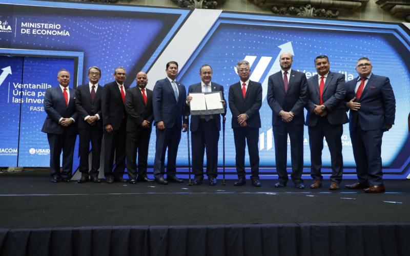Presidente Alejandro Giammattei en el lanzamiento de la Ventanilla Única para las Inversiones