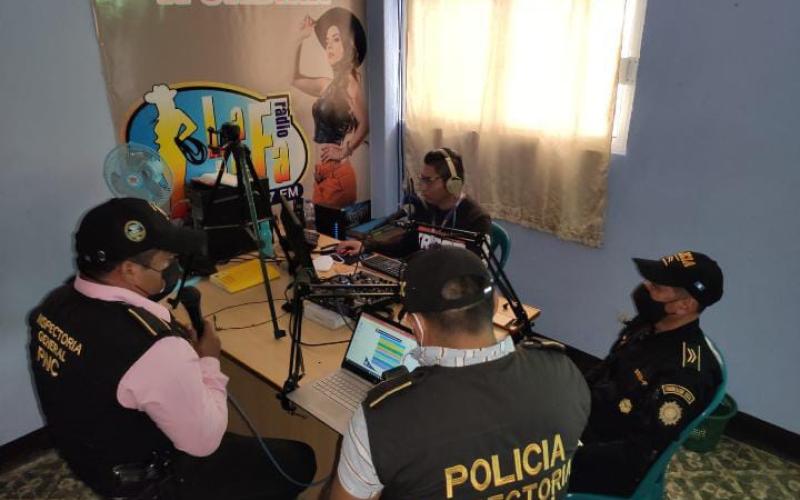 Ciudadanos de Chimaltenango conocen accionar de Inspectoría General de PNC