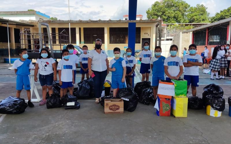 Estudiantes de Retalhuleu concluyen con éxito la “Semana ambiental”