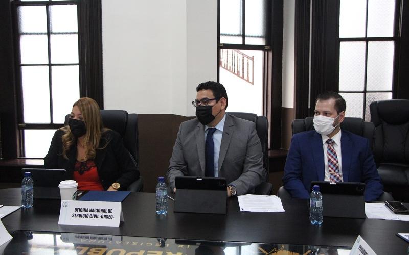 Directra de Onsec da seguimiento a reclasificación de enfermeras de Jutiapa