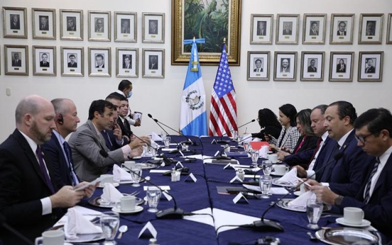 Autoridades de Guatemala y EE. UU. abordan asuntos bilaterales y de seguridad 