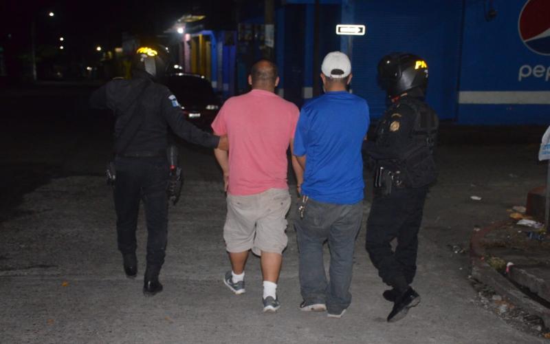 PNC localiza predio donde escondían furgones robados