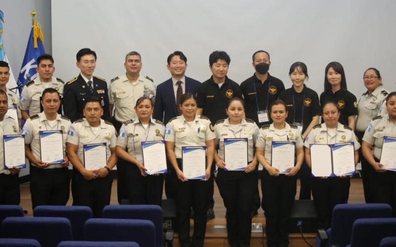 Agentes de PNC culminan curso de Investigación Forense