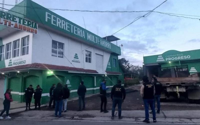 Capturan a encargada de ferretería por tener hierro robado