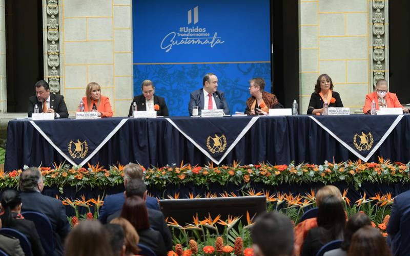 Presidente impulsa acciones en pro de la mujer