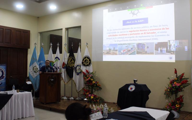 Ejército de Guatemala realiza Seminario Marítimo que fortalece y estandariza normas de gente de mar guatemalteca.