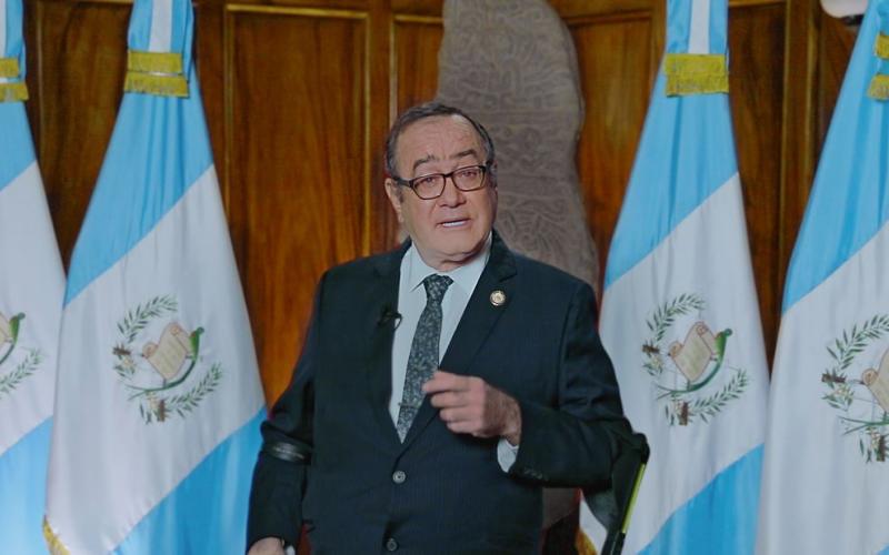 En Consulta con el Dr. Giammattei