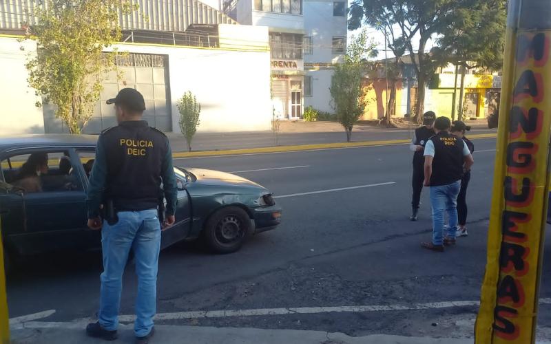 Operativos de inspección a taxistas deja una captura