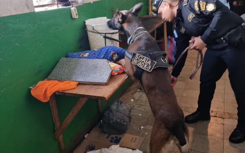 Destruyen cables y localizan objetos punzocortantes en cárcel Pavón