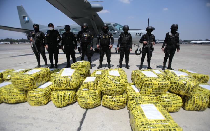 Incautan al narcotráfico más de Q3 mil 500 millones en drogas, plantaciones ilícitas, bienes y dinero en efectivo