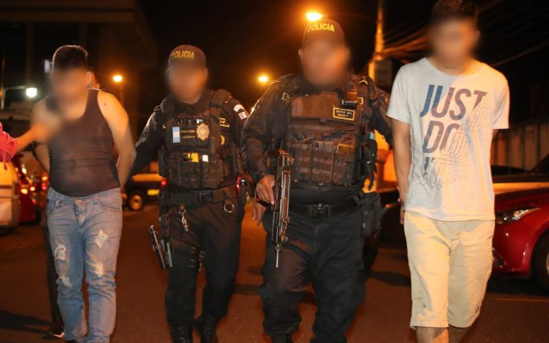 Presuntos sicarios detenidos en zona 16 capitalina