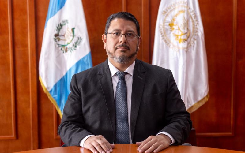 Héctor González 