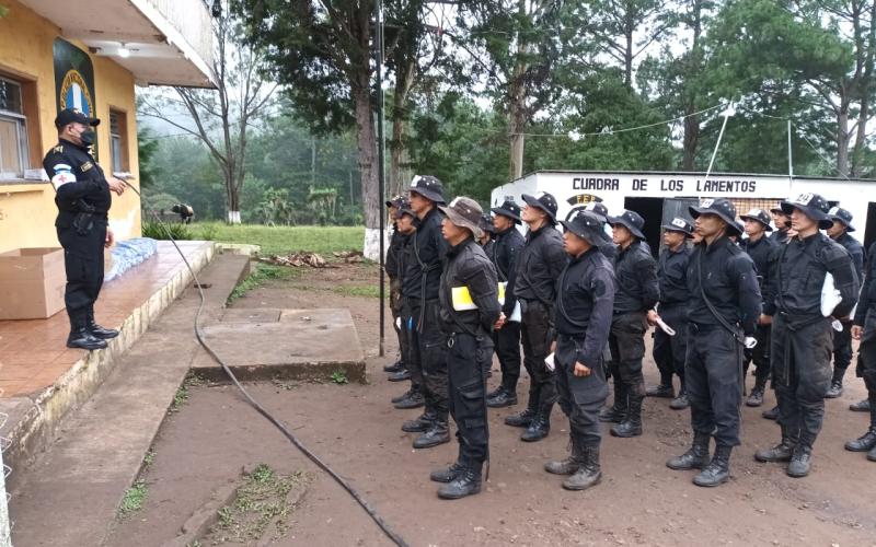 Salud Policial realiza jornada de vacunación para personal FEP