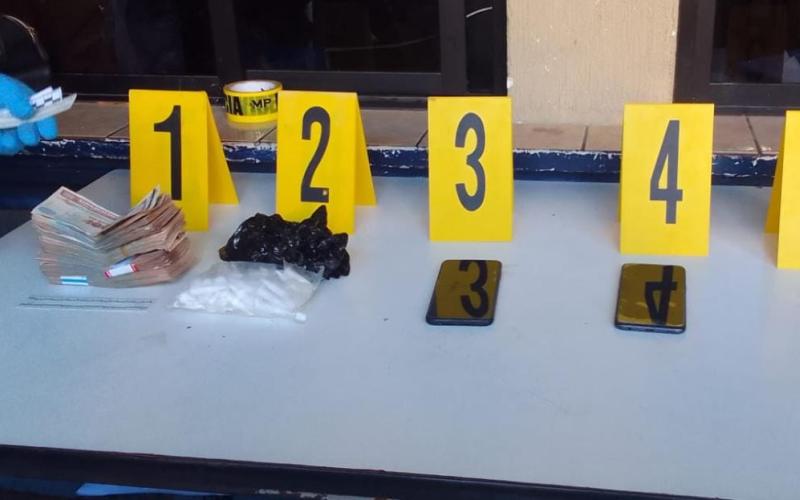 Detenidos con droga y dinero en Huehuetenango